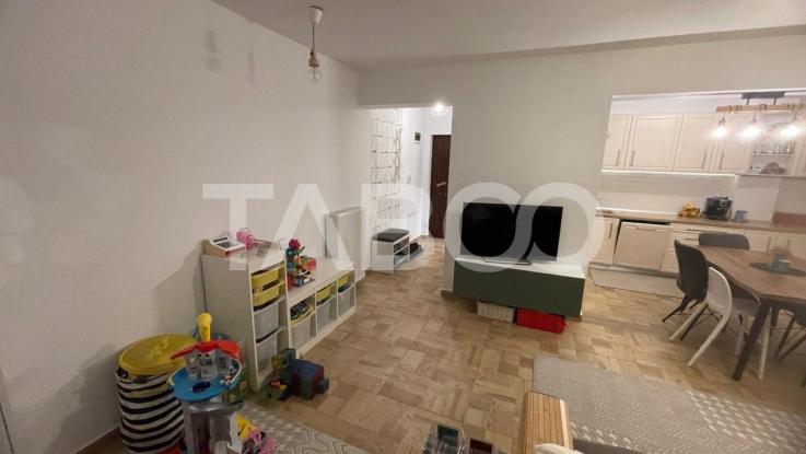 Apartament spatios de vanzare cu 3 camere Cartierul Arhitectilor