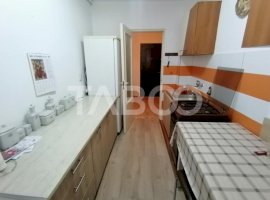 Apartament decomandat 48 mpu etaj 1 balcon pivnita Siretului Sibiu