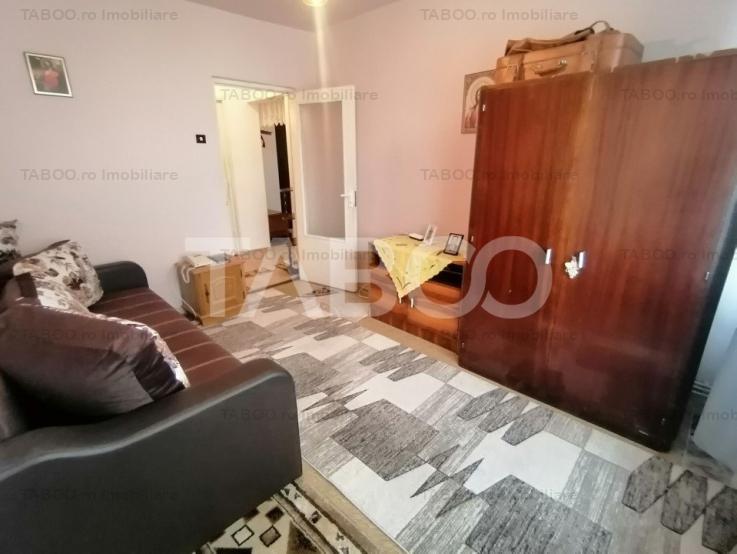 Apartament decomandat 48 mpu etaj 1 balcon pivnita Siretului Sibiu