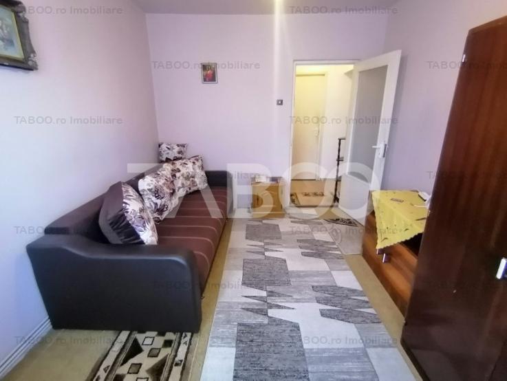 Apartament decomandat 48 mpu etaj 1 balcon pivnita Siretului Sibiu