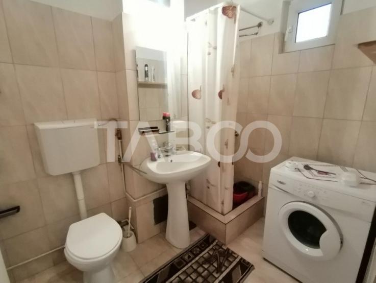 Apartament decomandat 48 mpu etaj 1 balcon pivnita Siretului Sibiu