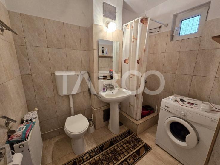 Apartament decomandat 48 mpu etaj 1 balcon pivnita Siretului Sibiu