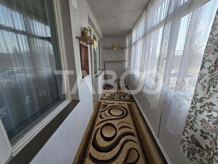 Apartament decomandat 48 mpu etaj 1 balcon pivnita Siretului Sibiu