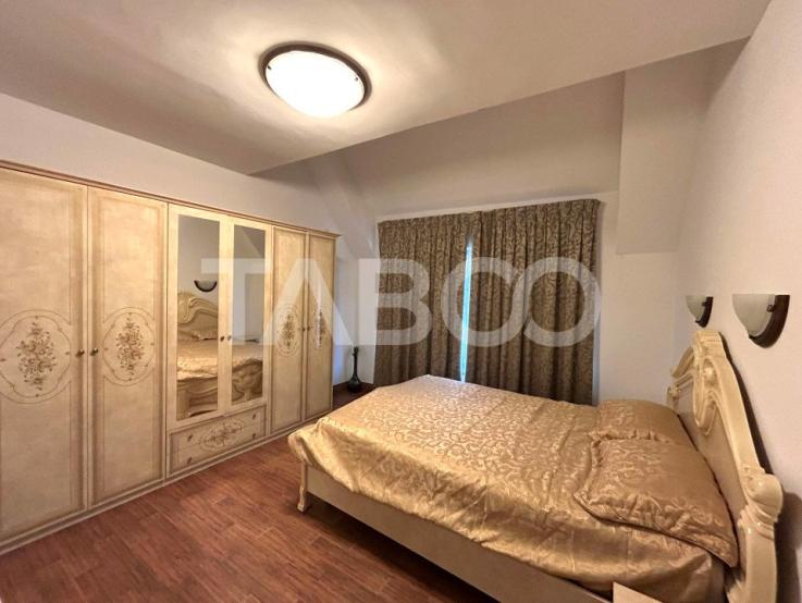 Casa de vanzare cu 5 camere 3 bai 2 balcoane garaj incalzit in Sibiu