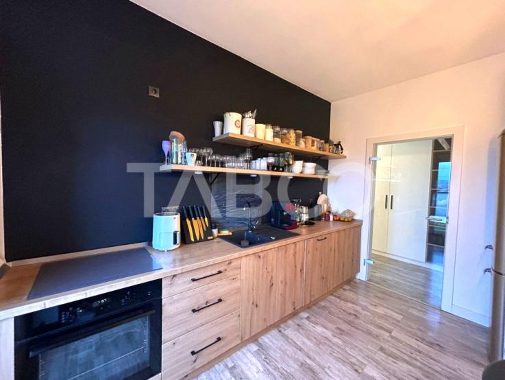 Apartament de vanzare decomandat 2 terase geam la baie in Sibiu