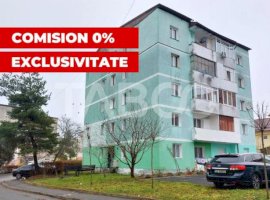 Apartament de vanzare 53 mp 3 camere etaj 3 zona Stejarului Cisnadie