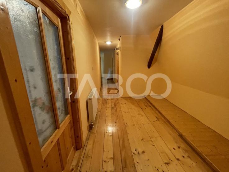 Apartament de inchiriat cu 4 camere si terasa Centrul Istoric Sibiu