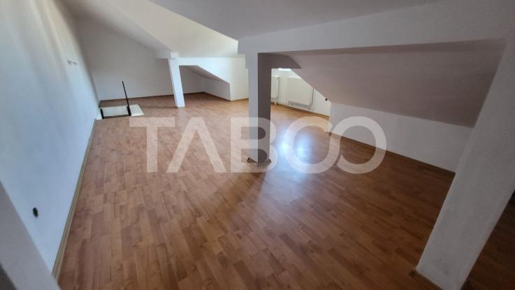 Apartament tip mansarda de vanzare 69 mpu in zona Rahovei