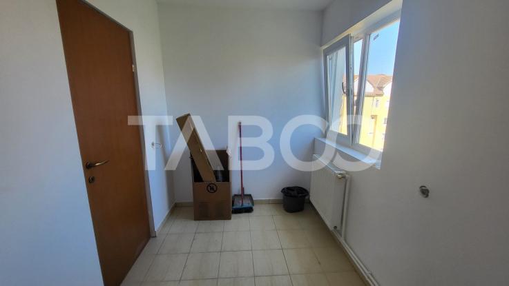 Apartament tip mansarda de vanzare 69 mpu in zona Rahovei