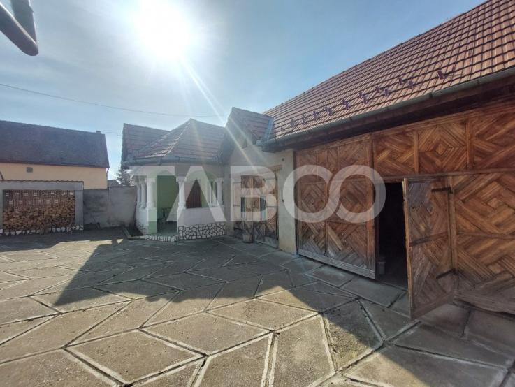 Casa individuala de vanzare cu teren de 1849 mp in Sacel Sibiu