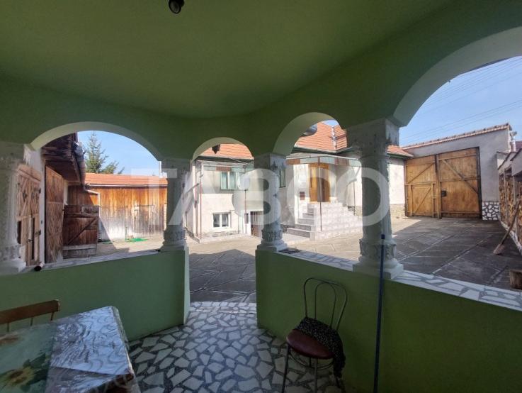 Casa individuala de vanzare cu teren de 1849 mp in Sacel Sibiu