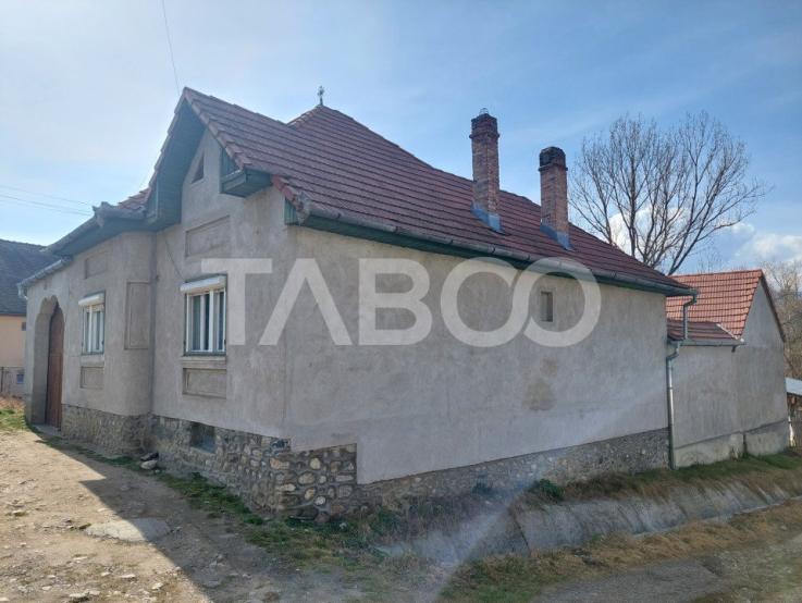 Casa individuala de vanzare cu teren de 1849 mp in Sacel Sibiu