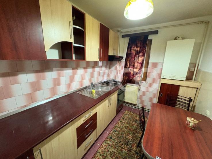 Apartament de inchiriat 3 camere decomandate 56 mpu Vasile Aaron Sibiu