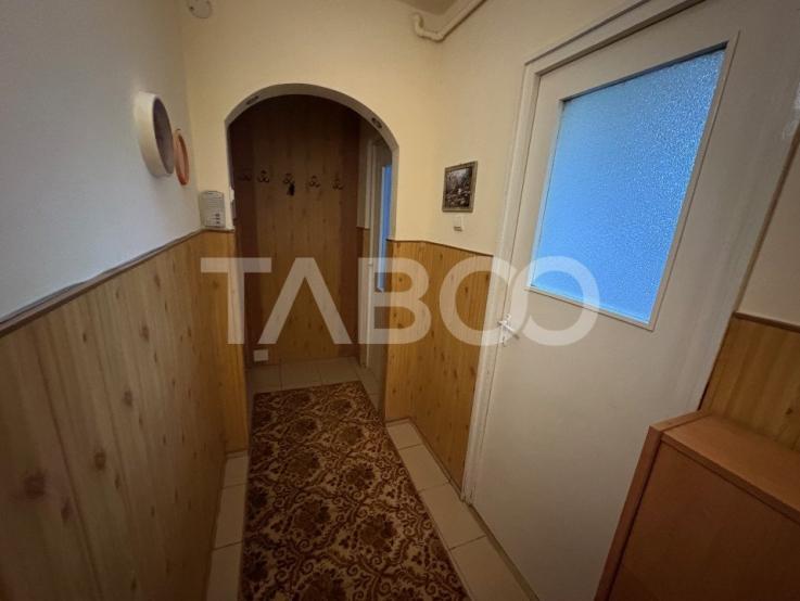 Apartament de inchiriat 3 camere decomandate 56 mpu Vasile Aaron Sibiu