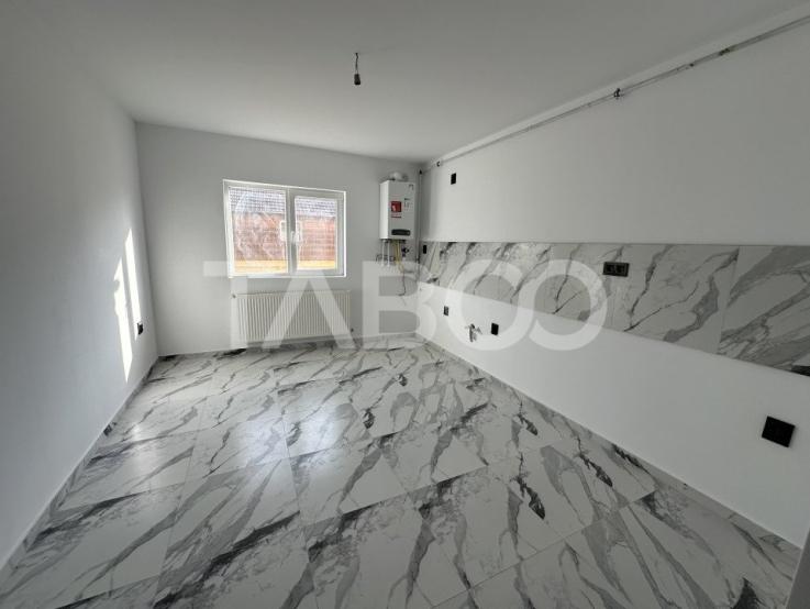 Apartament 2 camere la mansarda 44 mpu predare la cheie Broscarie