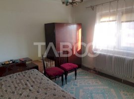 Apartament 3 camere 64 mp utili mobilat utilat balcon 3 mp Sebes Alba