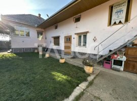 Casa de vanzare 3 camere 105 mpu teren liber 498 mp si garaj Mandra