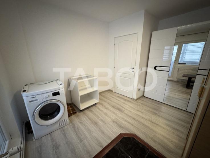 Apartament decomandat 3 camere 2 bai 2 balcoane etaj 3 Strand Sibiu