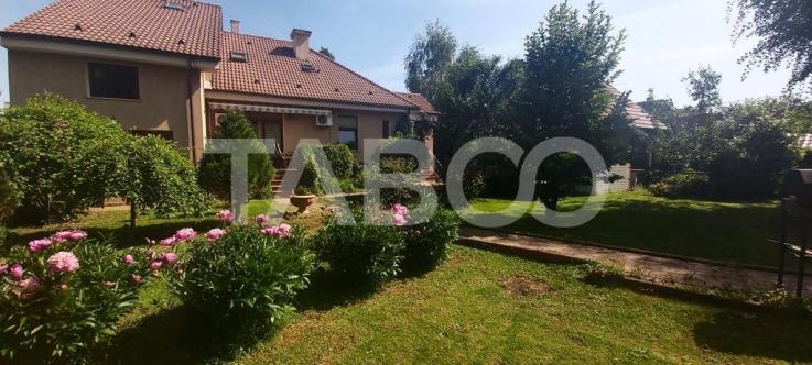 Casa 5 camere cu garaj si teren 961 mp de vanzare Sibiu zona Centrala