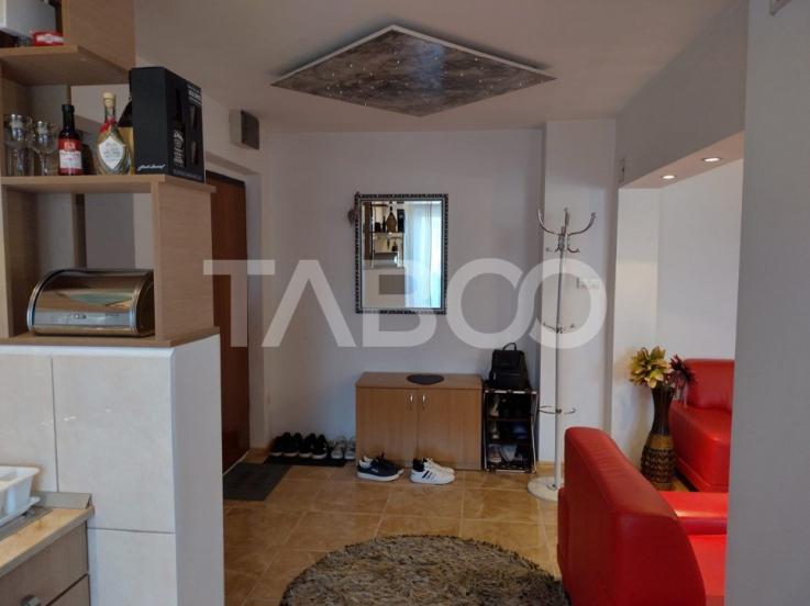 Apartament 2 camere de vanzare 44 mpu balcon zona Siretului