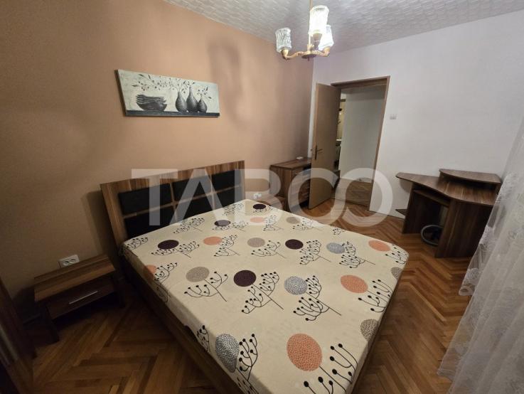 Apartament decomandat de vanzare cu 2 camere balcon boxa Vasile Aaron