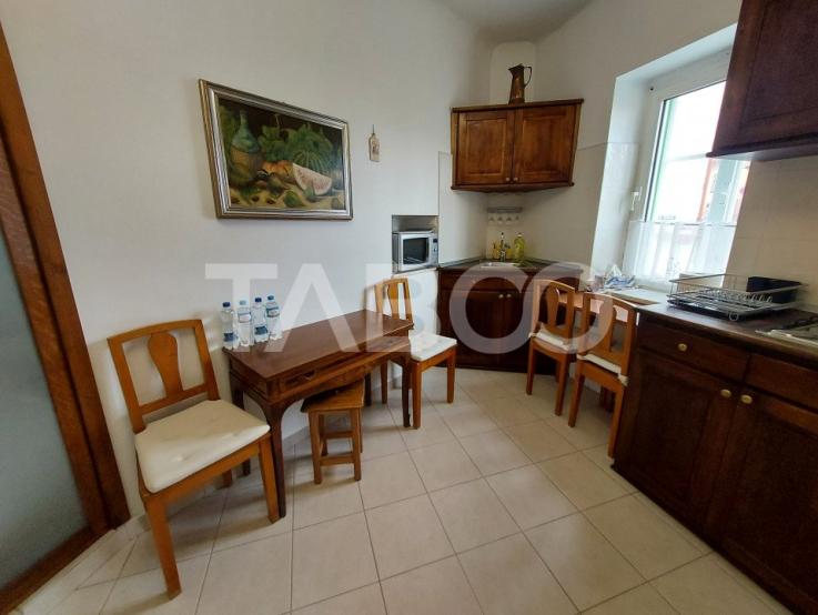 Apartament de vanzare 3 camere 77 mpu anexa pivnita Centru Istoric