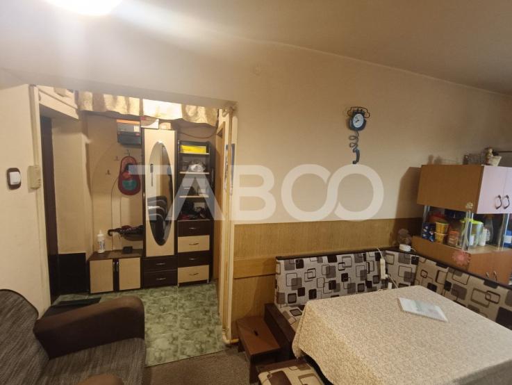 Apartament 3 camere 64mp utili mobilat utilat balcon Cetate Alba Iulia