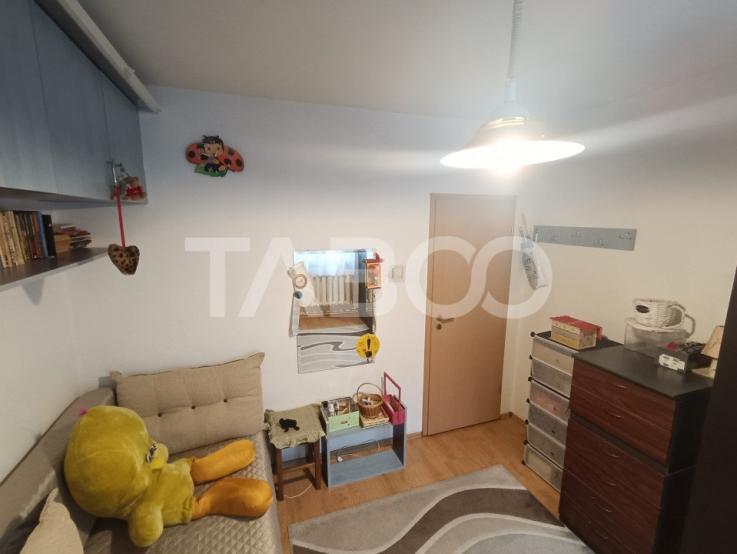 Apartament 3 camere 64mp utili mobilat utilat balcon Cetate Alba Iulia