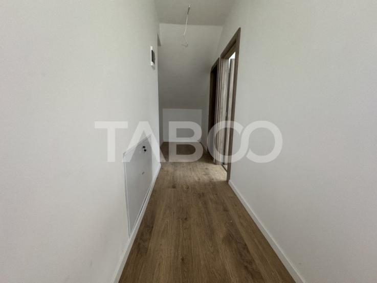 Apartament la cheie decomandat 4 camere 2 bai 87 mp balcon si parcare