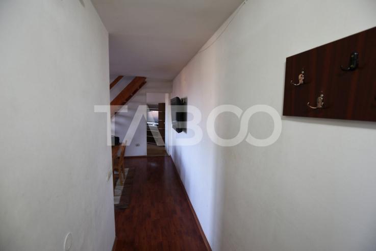 Apartament 3 camere la mansarda zona Tiglari