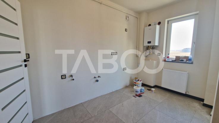 Apartament 2 camere de vanzare etajul 1 cu 2 parcari Doamna Stanca