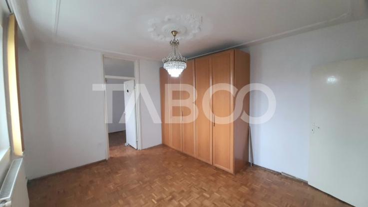 Apartament de vanzare 2 camere balcon Sibiu zona Mihai Viteazul