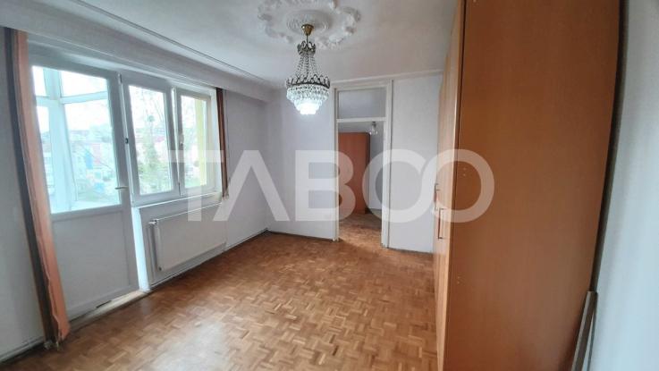 Apartament de vanzare 2 camere balcon Sibiu zona Mihai Viteazul