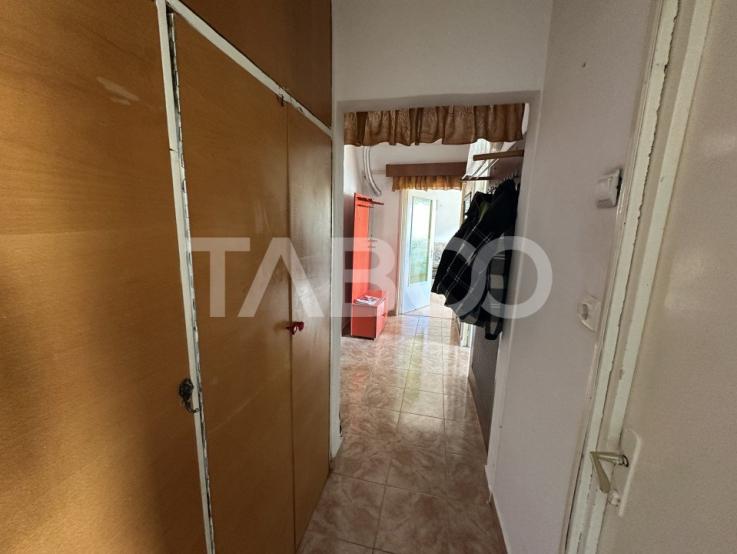 Apartament decomandat 2 camere boxa la subsol zona Titu Pertia