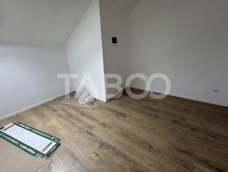 Apartament cu 4 camere 2 bai 84 mpu balcon 18 mp si loc parcare inclus