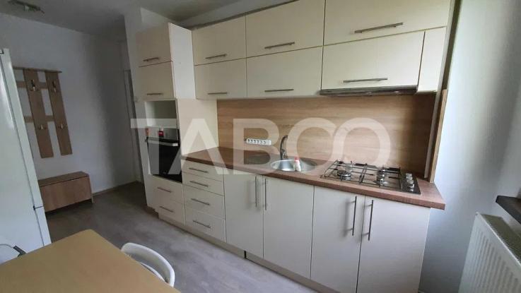 Apartament de inchiriat cu 3 camere in zona Mihai Viteazul