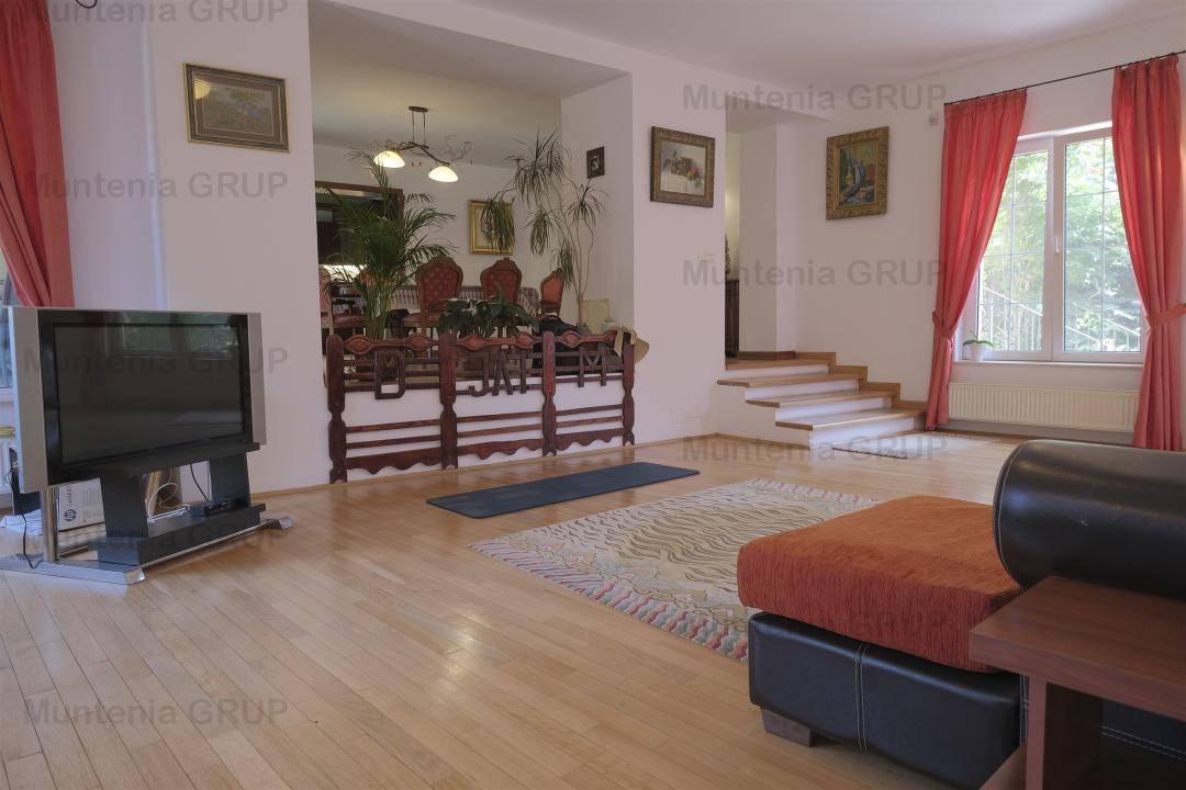 BANEASA - Dobrogeanu Gherea, vila 16 camere plus 1.260 mp. teren