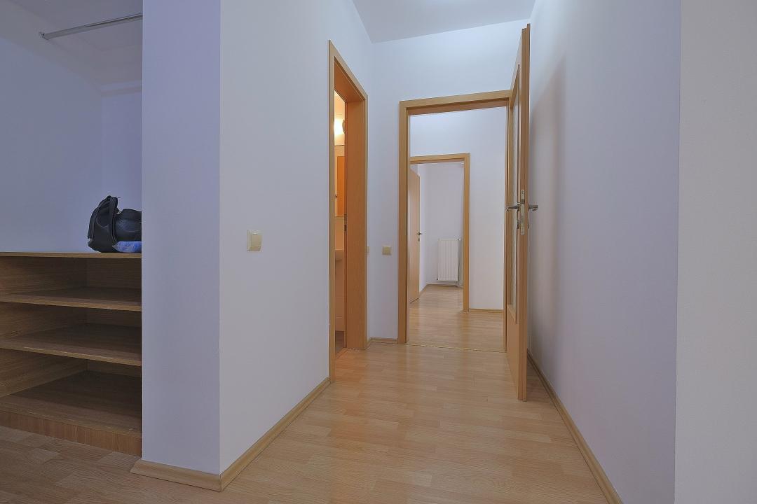 HERASTRAU, apartament deosebit, etaj 2 in bloc 2005