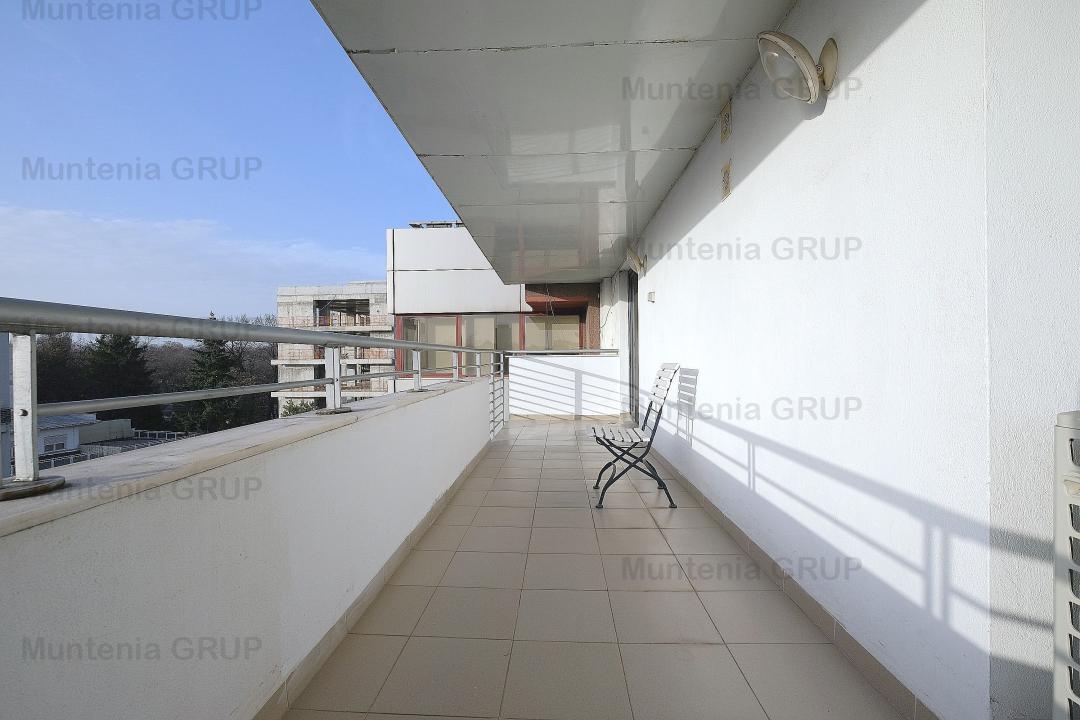 Aviatorilor - Uruguay, super penthouse, 4 camere, etaj 4 in bloc 2002