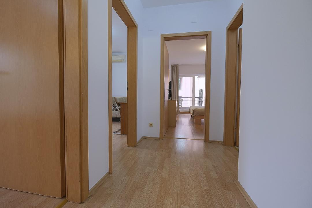 HERASTRAU, apartament deosebit, etaj 2 in bloc 2005