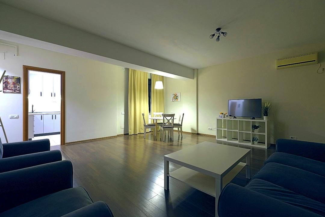 Vitan Mall (adiacent), apartament 2 camere 79 mp. - Lux in bloc 2010