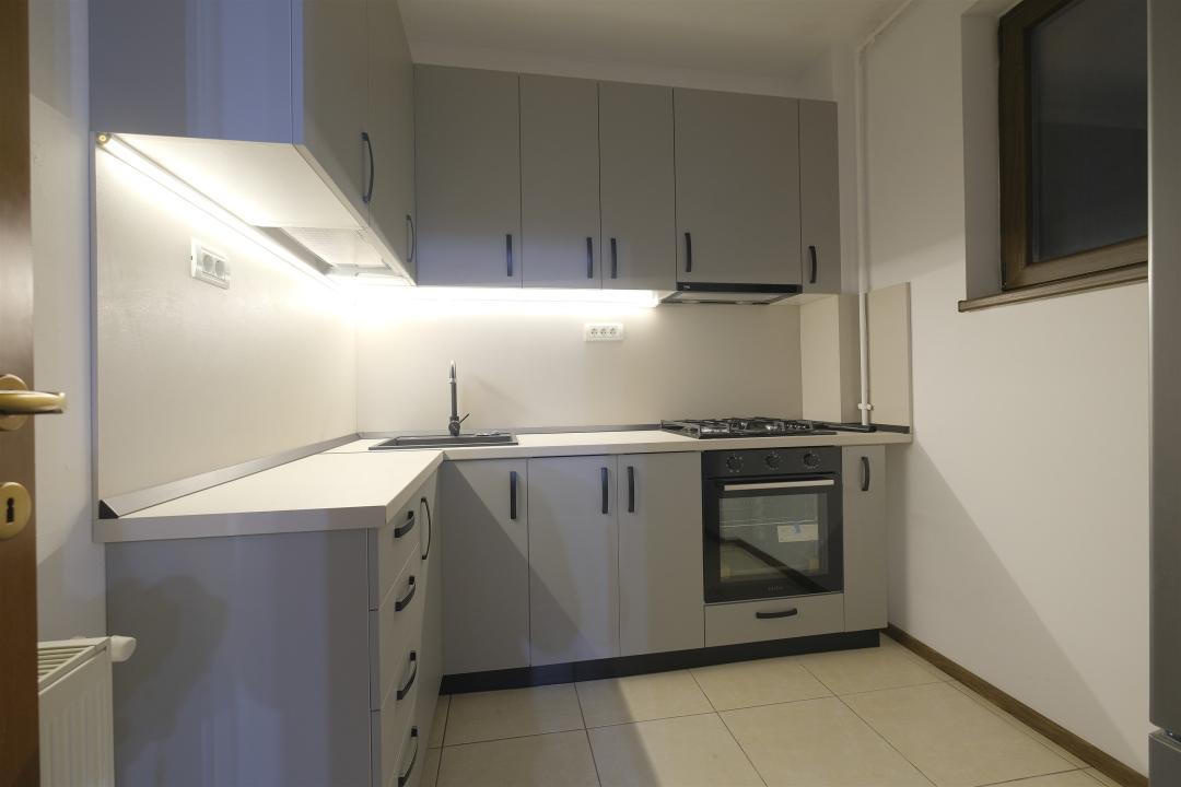 Vitan Mall (adiacent), apartament 2 camere 79 mp. - Lux in bloc 2010