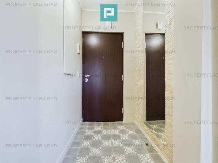 Apartament 3 camere, renovat impecabil, Aradul Nou