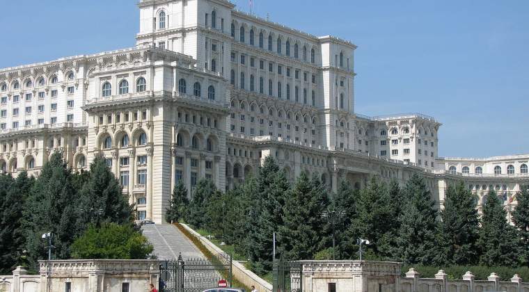 Camera Deputatilor contracteaza noi lucrari de reparatii la Palatul Parlamentului, in valoare de 1,5 milioane de euro